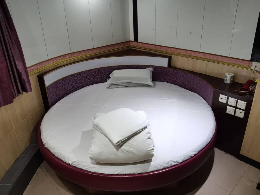 Romantic Room, 1 Double Bed | Free WiFi