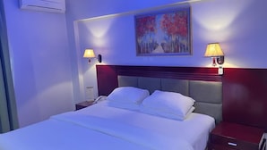 ห้องเอ็กเซกคิวทีฟซิงเกิล | โต๊ะทำงาน, Wi-Fi ฟรี