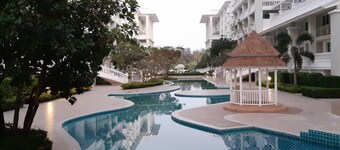 " The Energy Hua-Hin Condominiums " - 2 bedroom with private beach