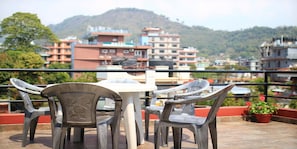 Single Room | Free WiFi, bed sheets - MeroStay 020 Unique Mountain Guest House (Pokhara)