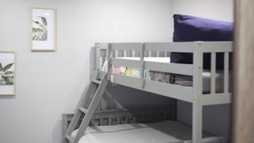 2 quartos, ferros/tábuas de passar roupa, Wi-Fi de cortesia