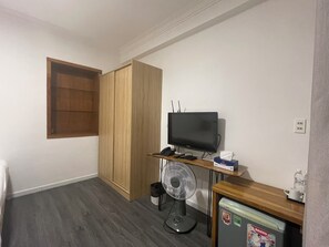 Standard Twin Room, Non Smoking, Bathtub | Iron/ironing board, free WiFi, bed sheets - Locasis Japanese Service Apartment (Ho Chi Minh City)