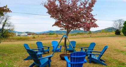 Ideal for large family summery vacations or a few couples / girlfriends to spend a long wine weekend / mountain getaway