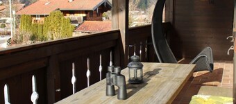 Ferienwohnung Geigelsteinblick, 85qm, OG, 2 Schlafzimmer, Kachelofen, Balkon