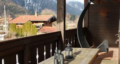 Ferienwohnung Geigelsteinblick, 85qm, OG, 2 Schlafzimmer, Kachelofen, Balkon