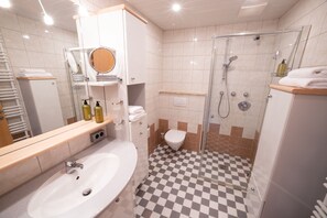 風筒、提供毛巾、番梘、洗頭水