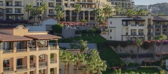 1 Bedroom 1 bath  executive suite July 11-18 1300$