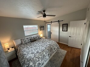 4 bedrooms, iron/ironing board, free WiFi, bed sheets