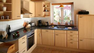 Kühlschrank, Ofen, Herdplatte, Geschirrspüler