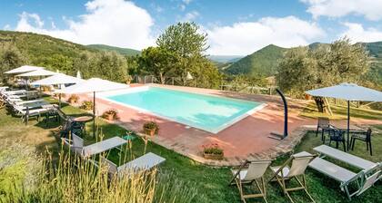 Tranquil Farmhouse in Umbria