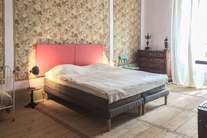 9 habitaciones, wifi gratis y ropa de cama 