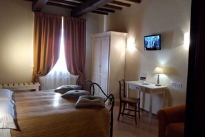1 chambre, bureau, accès au Wi-Fi (inclus)