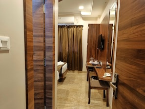 行政双人房或双床房 | 埃及棉床单、高档床上用品、特色装修、特色家居