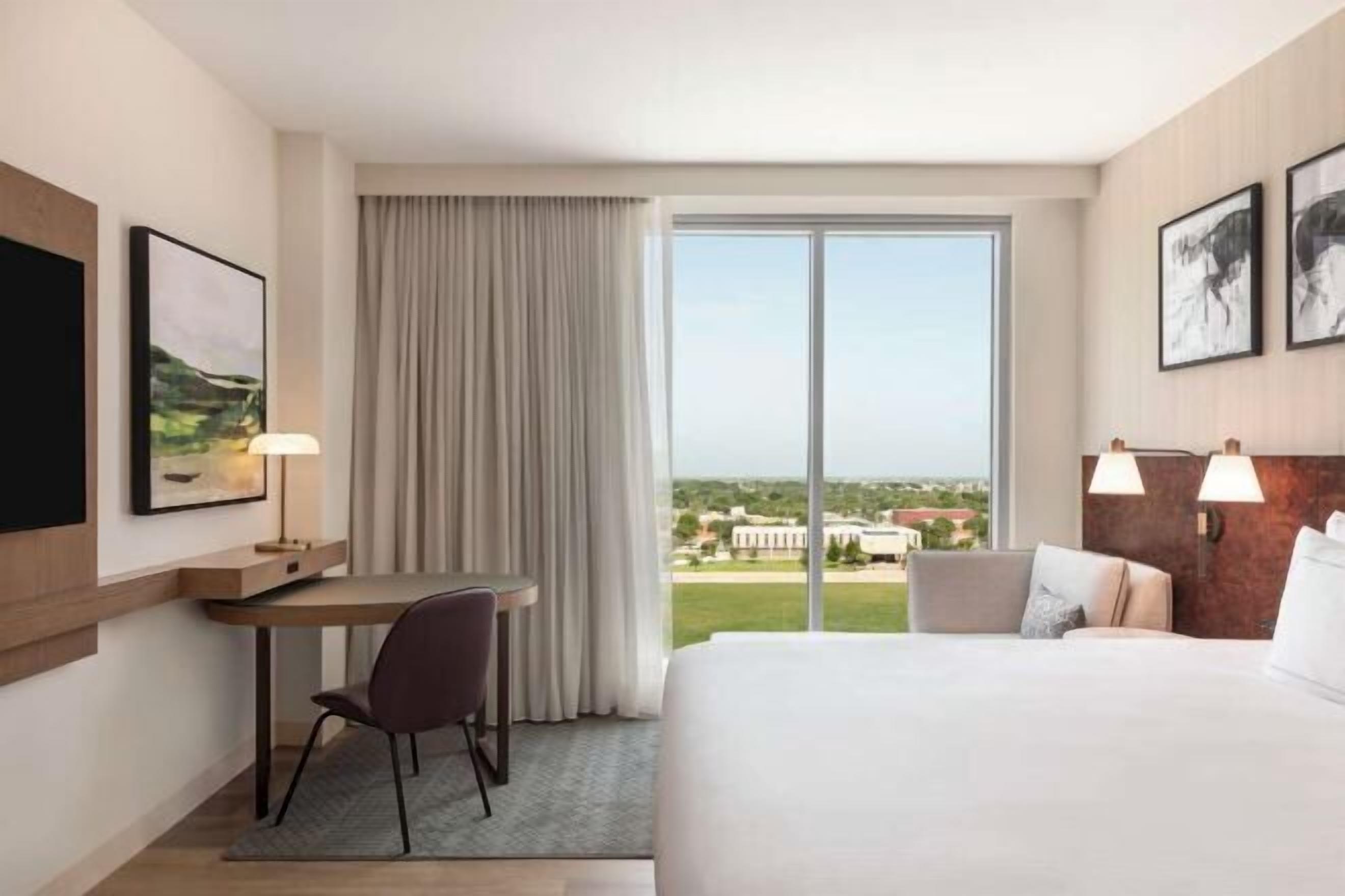 Desk, laptop workspace, free WiFi, bed sheets