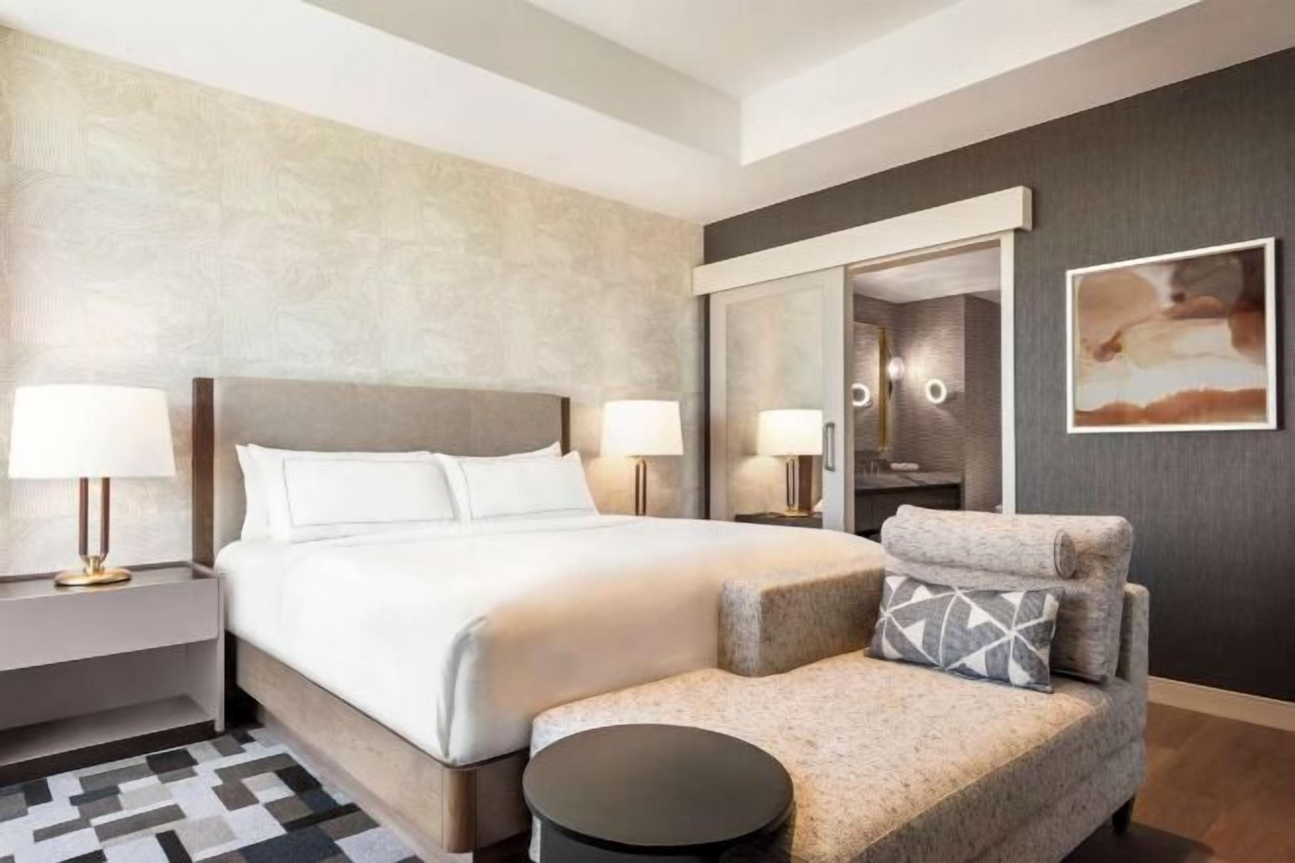 Desk, laptop workspace, free WiFi, bed sheets