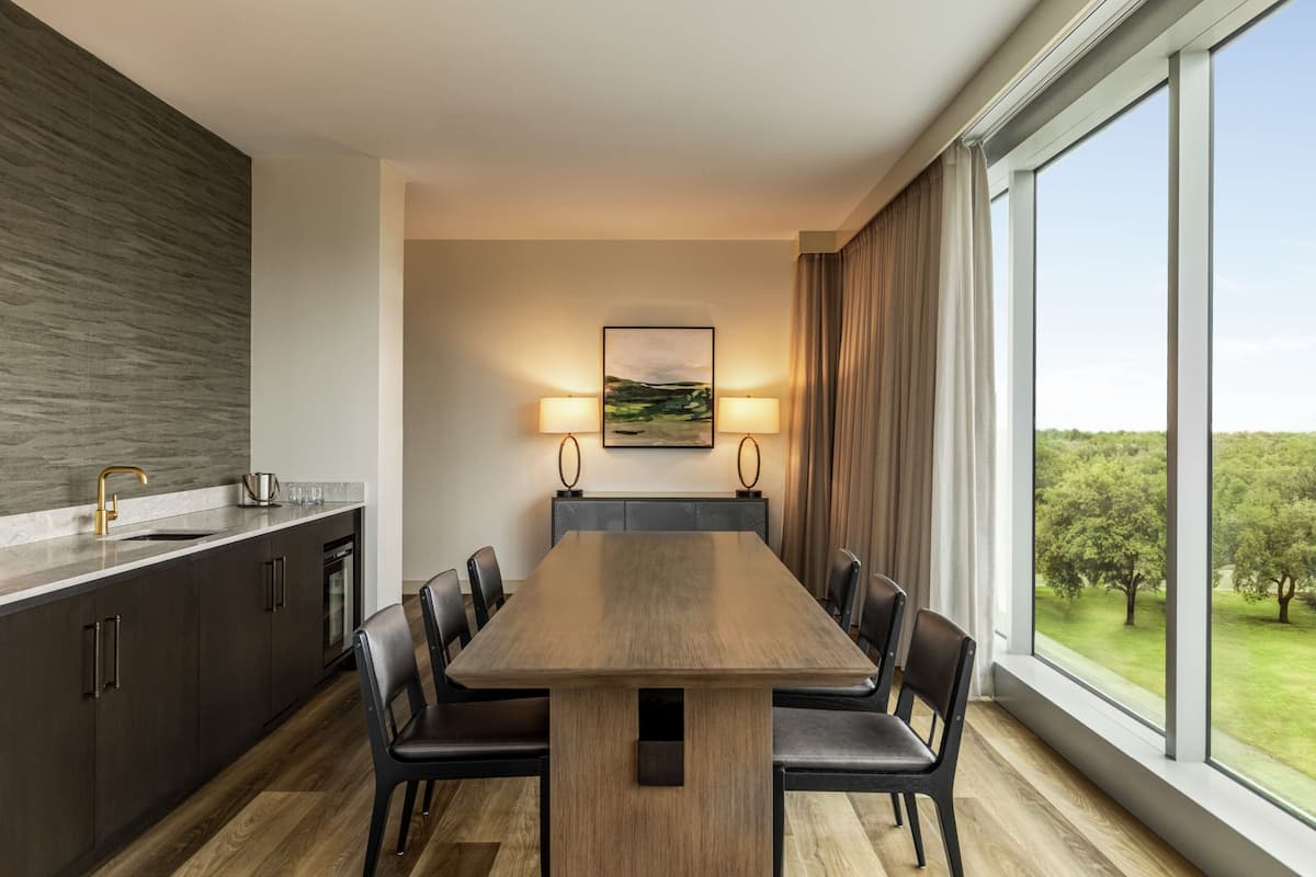 Suite, 1 Bedroom | 1 bedroom, desk, laptop workspace, free WiFi