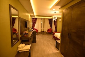 Deluxe Room | Free WiFi, bed sheets
