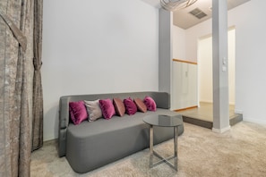 Deluxe Suite with Steam Bath | Bettwäsche aus ägyptischer Baumwolle, hochwertige Bettwaren, Minibar