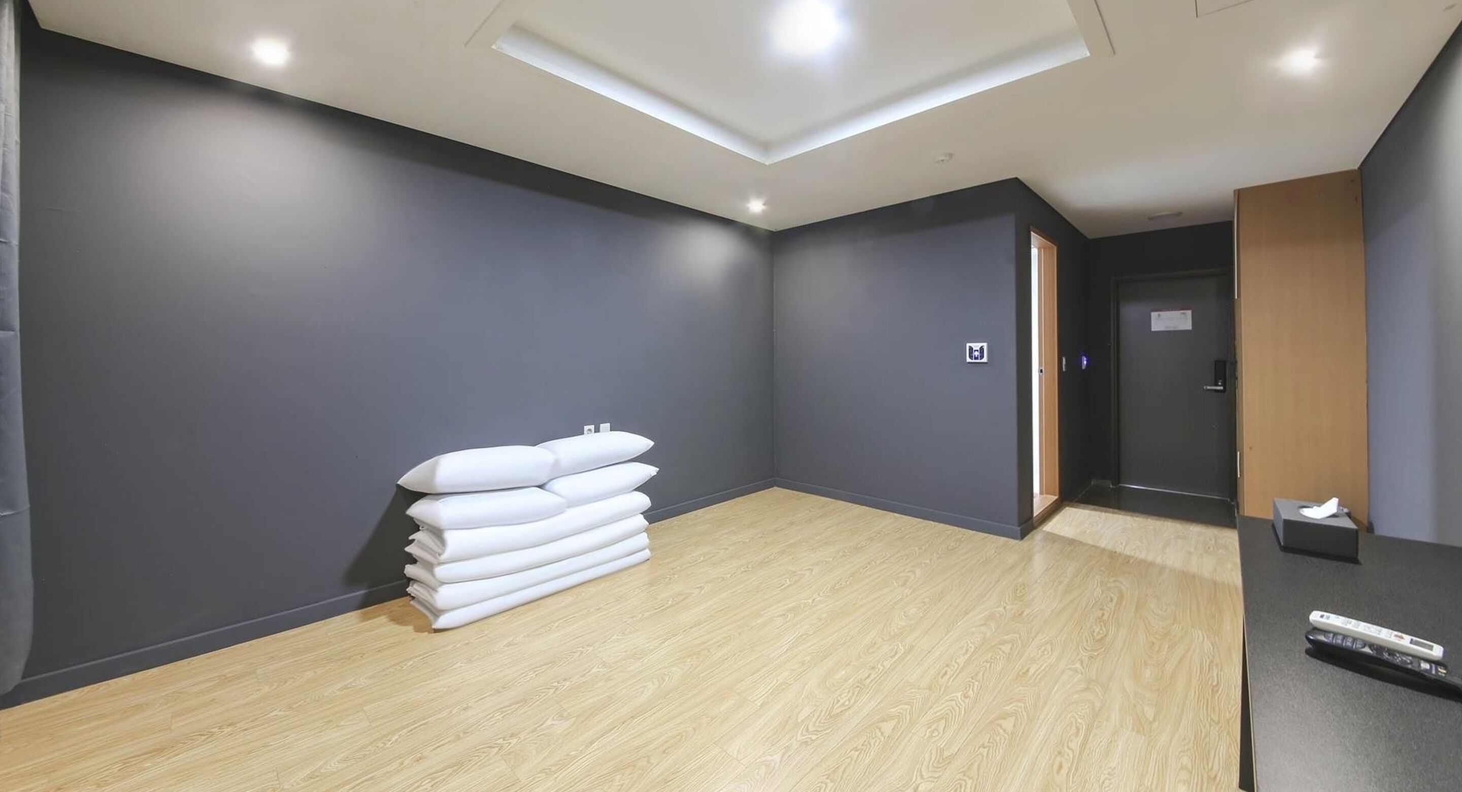 ondol | premium bedding, down duvets, select comfort beds, desk