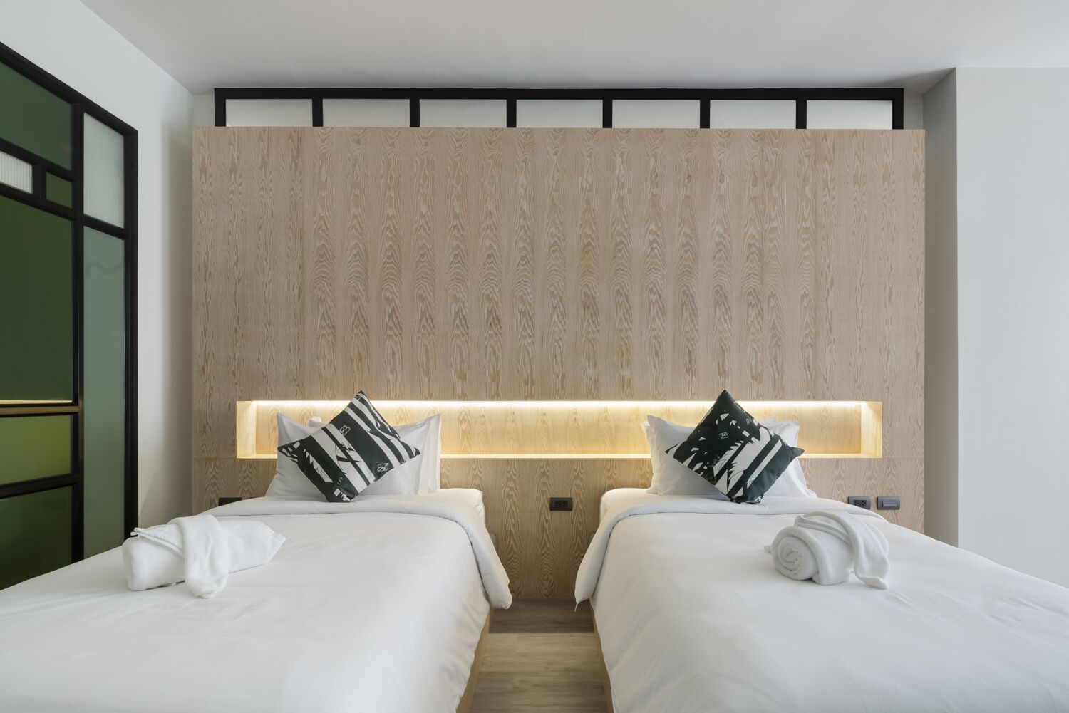 客房內保險箱、遮光布/窗簾、隔音、免費無線上網