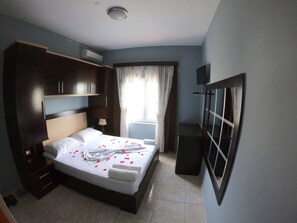 Phòng đôi tiện nghi đơn giản | Truy cập Internet không dây miễn phí 