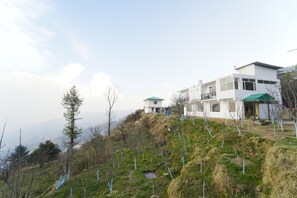 Exterior - Crested View | Cottage in Fagu | w King Bed,food,View (Fagu)