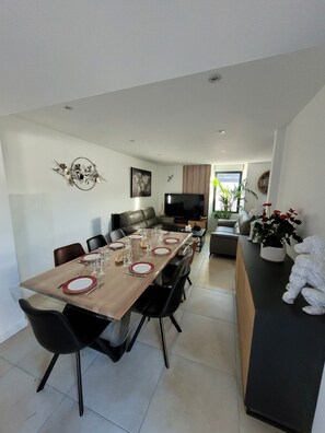 Dining - Romantic weekend in the villa des sables with private indoor jacuzzi (Gâvres)