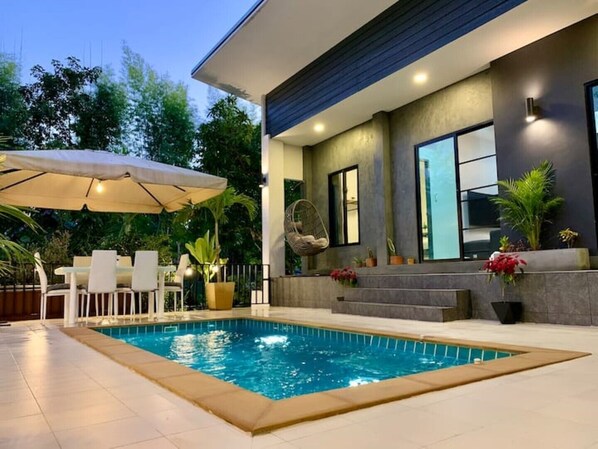 Outdoor pool - Bonnie Baan Private Pool Villa, Mae Rim (Tambon San Pong)