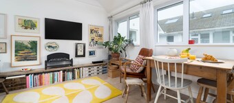 8 Beach Court, St Ives - Sleeps 2