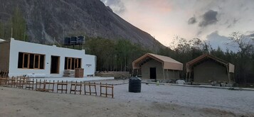 Fachada de la propiedad