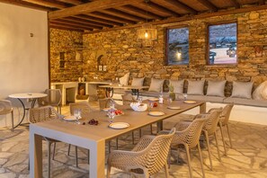 Deluxe Villa | Terrace/patio - ReGenesis Villas (Tinos)