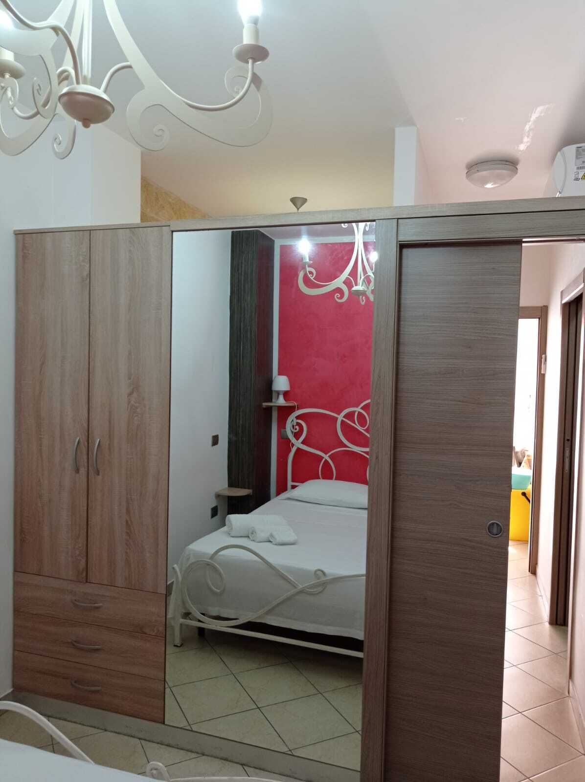 2 chambres, fer et planche à repasser, draps fournis