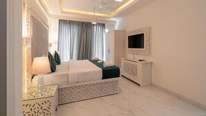Luxury Apartment | 1 bedroom, iron/ironing board (on request), WiFi (free) - EMERALD HIGHLAND BEACH RESORT (Candolim)