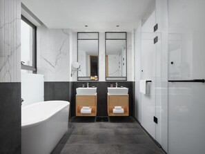 Business Double Room | Bathroom | Towels - Q-Box Hotel Shangqiu Expo Center (Shangqiu)