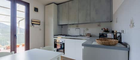 Ofen, Herdplatte, Geschirrspüler