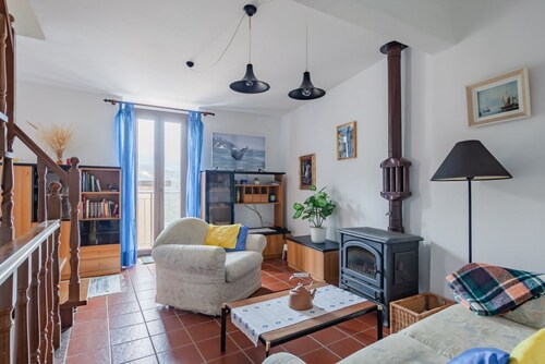 GuestHost - Cozy apartment of 102 sqm on three floors, can accommodate up to 5 people.The property is located in the hamlet of Riomaggiore, Volastra, in the heart of the Cinque Terre, one of the most beautiful natural Mediterranean areas of Liguria.Highl