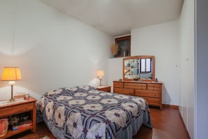 2 Schlafzimmer, Bügeleisen/Bügelbrett, Internetzugang, Bettwäsche