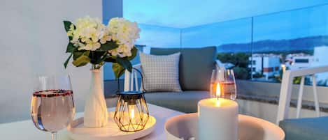 Apartamento Confort, 2 habitaciones, 2 baños | Terraza o patio