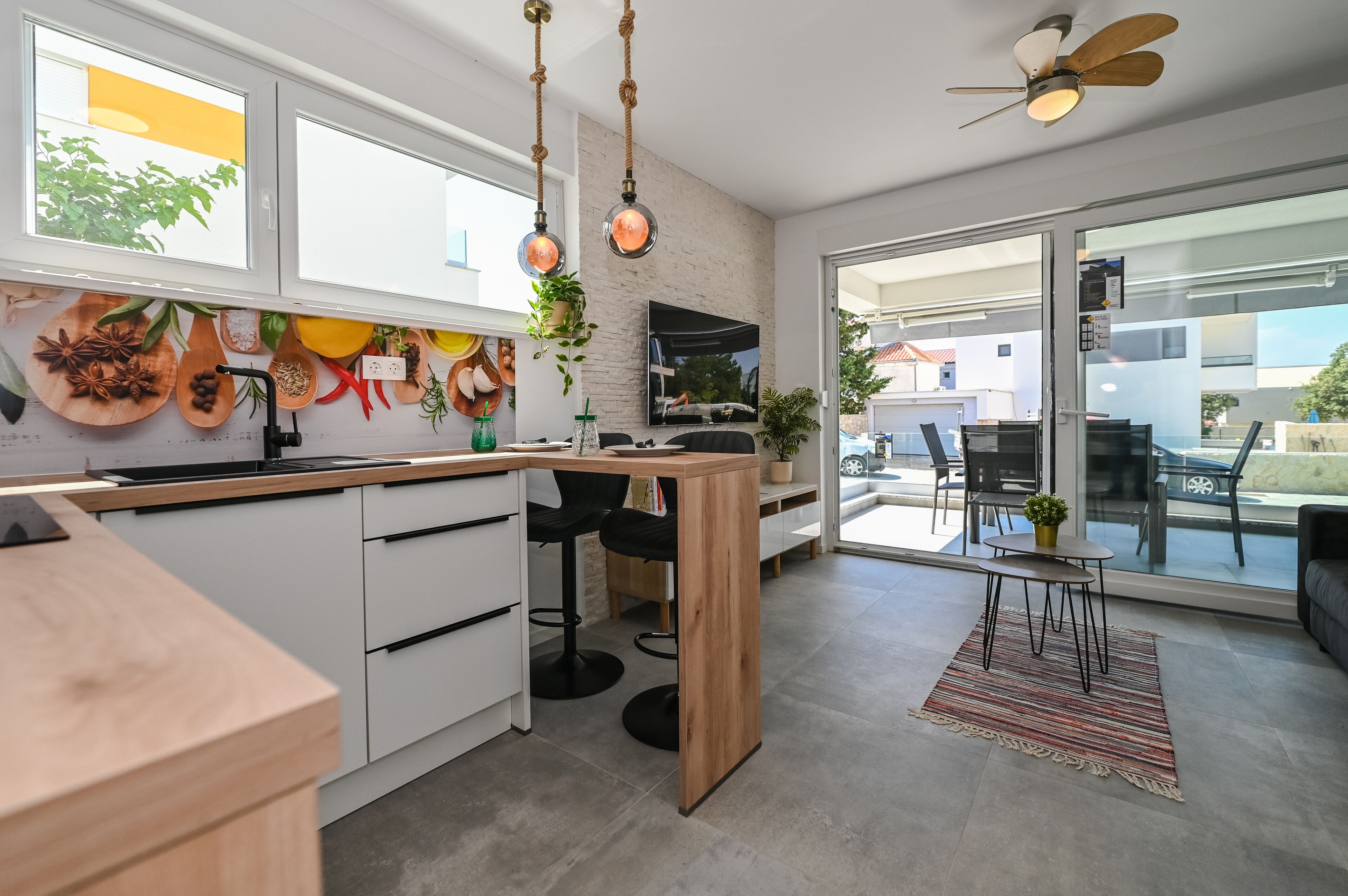 Apartemen Comfort, 1 kamar tidur, teras, area taman | Dapur pribadi | Lemari es, oven, kompor, dan pemanggang roti