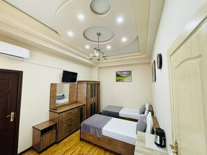 Phòng 2 giường đơn Tiêu chuẩn | Màn/rèm cản sáng, bàn ủi/dụng cụ ủi quần áo 