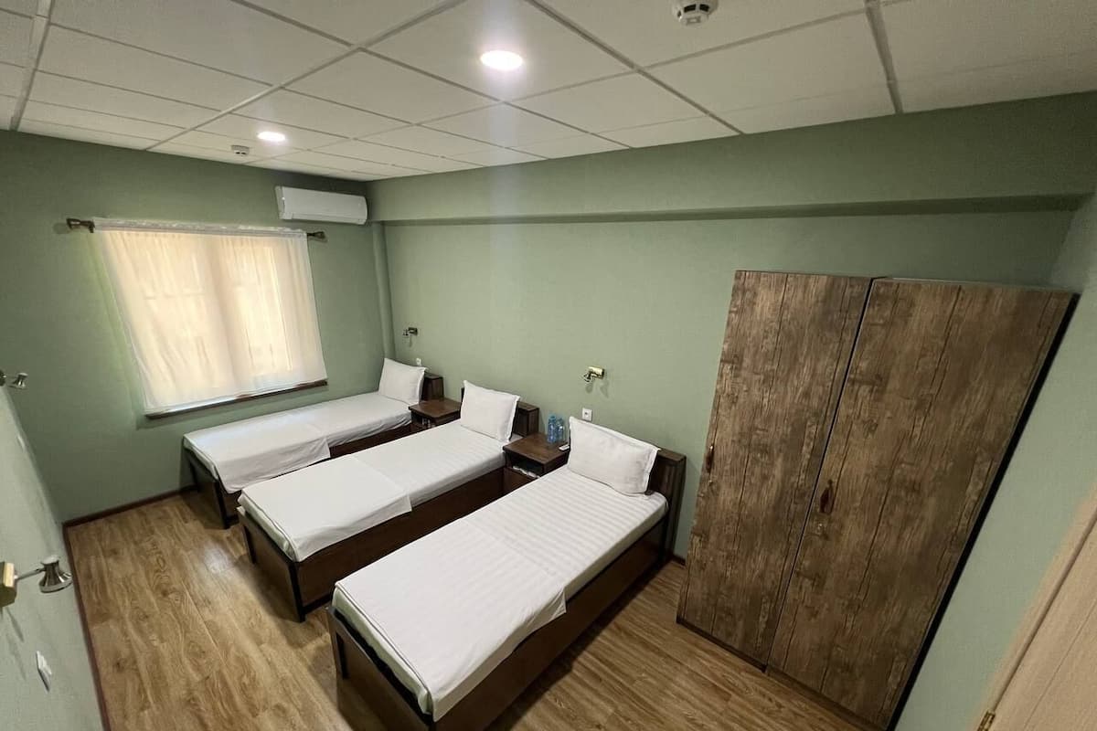 Economy-Dreibettzimmer