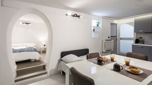 Unclassified image, 4 of 17, button - Cozy & Central APT - Netflix & Amazon Prime (Bari)