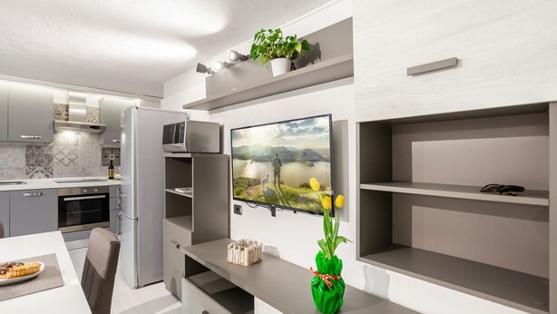 Unclassified image, 1 of 17, button - Cozy & Central APT - Netflix & Amazon Prime (Bari)