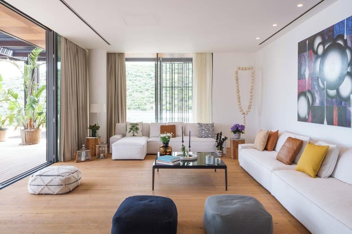 Villa, varias camas, alberca privada, vista al mar (Imperial Residence) | Minibar, caja de seguridad en la habitación y decoración personalizada