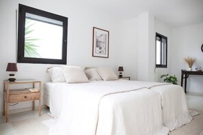 2 dormitorios, escritorio, tabla de planchar con plancha y wifi gratis