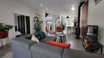 TV, ping pong, offices