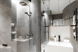 Superior Apartment | Bathroom