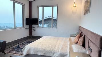 1 habitación, muebles diferentes y sistema de insonorización