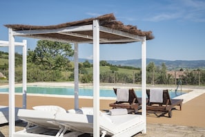 Piscine extérieure (ouverte en saison)