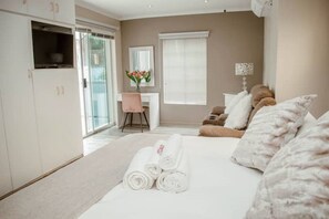 3 bedrooms, WiFi, bed sheets